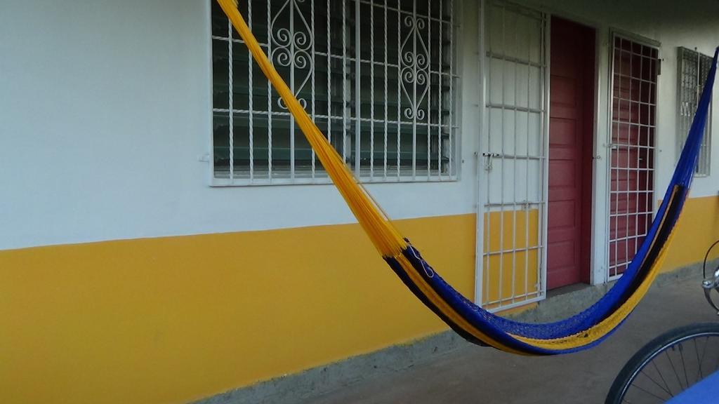 Hacienda Tropical Guest House Belmopan Exterior photo