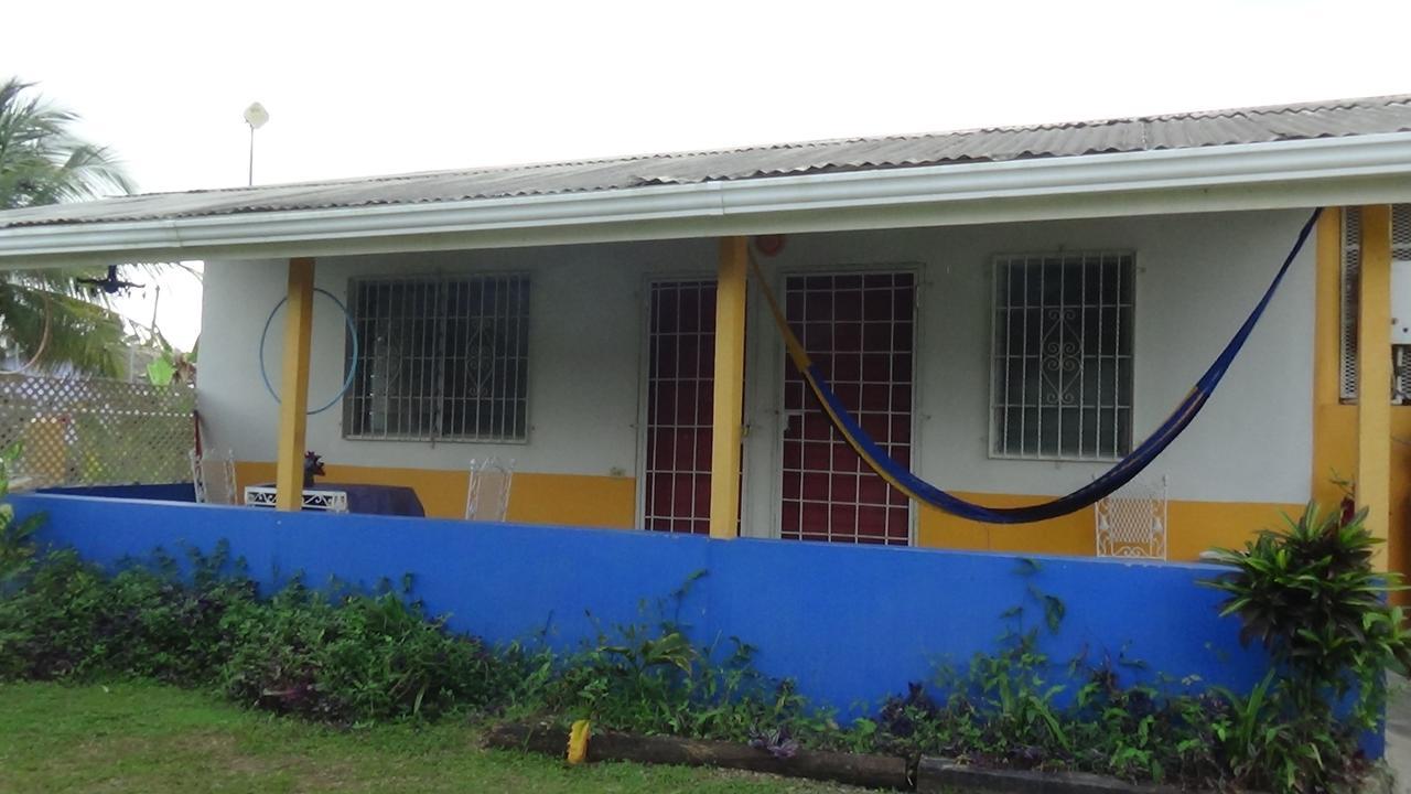 Hacienda Tropical Guest House Belmopan Exterior photo